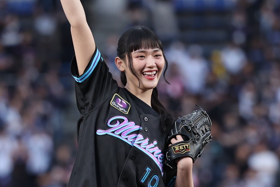 ロッテは櫻坂46・山崎天さんが始球式を行うと発表【写真:球団提供】