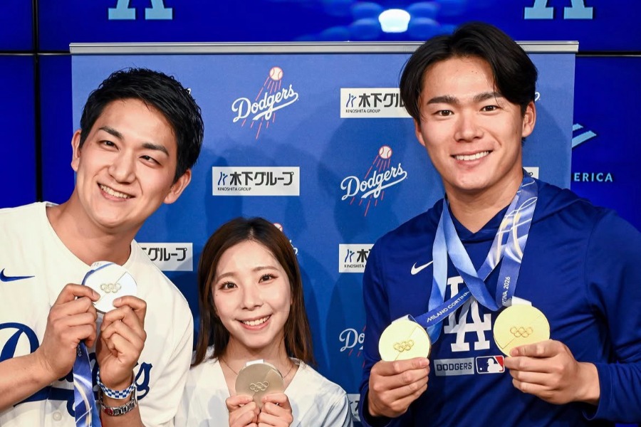 ドジャース公式インスタグラムが投稿した3ショット（画像はスクリーンショット）
