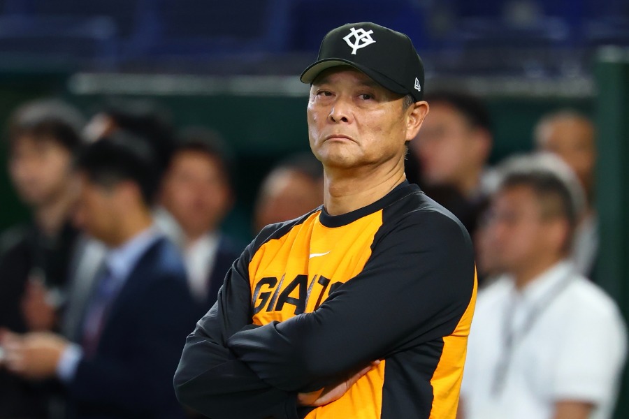 巨人・橋上秀樹監督代行【写真：加治屋友輝】