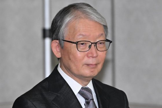 阿部前監督の復帰は「当分ない」　巨人・山口オーナーが2度頭を下げ…騒動を謝罪