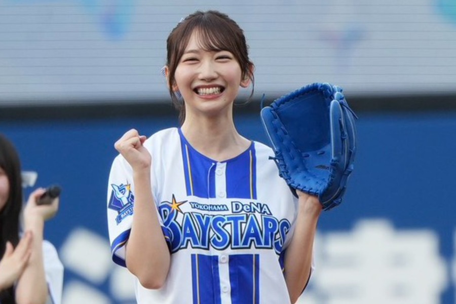 始球式に登場した日向坂46の藤嶌果歩さん【写真：町田利衣】