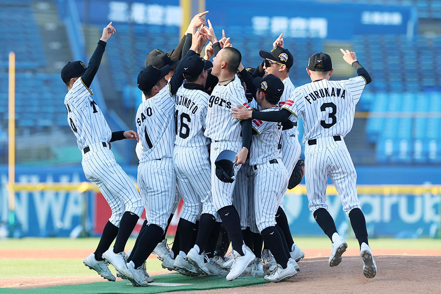 昨年大会で優勝を収めた阪神ジュニア【写真:加治屋友輝】