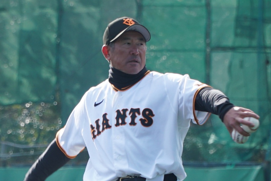 巨人の石井琢朗2軍監督【写真:湯浅大】