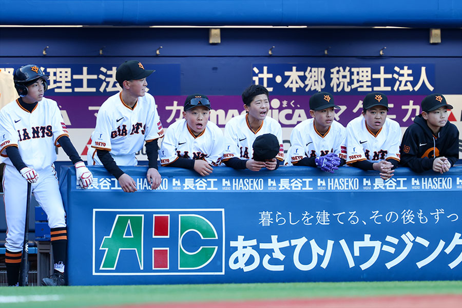 昨年大会に出場した巨人ジュニアナイン【写真:加治屋友輝】