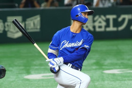 中日19歳の豪快弾に映った“7文字”にファン注目　熱烈愛が生んだ景色に「山口一郎さんも絶頂」