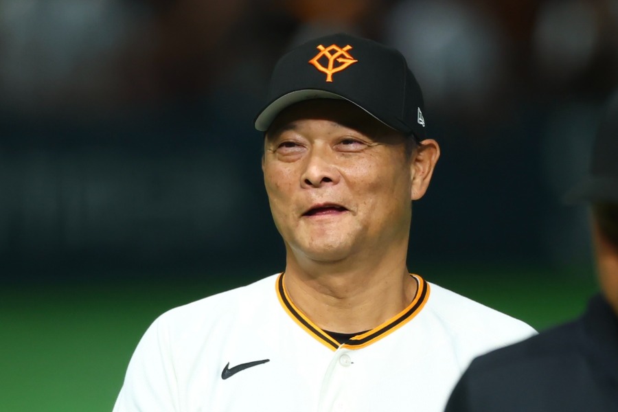 今季はシーズン終了まで指揮を執る橋上秀樹監督代行【写真：加治屋友輝】