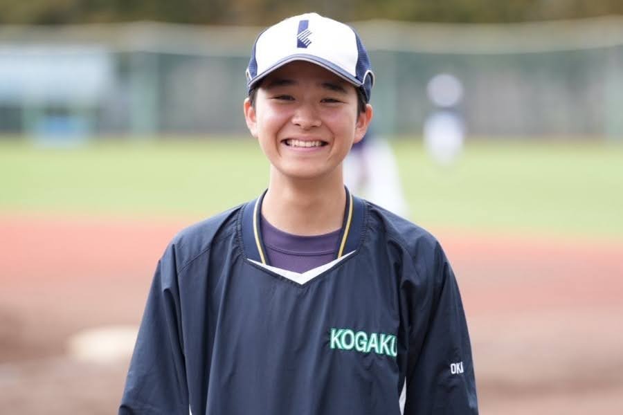 工学院大付マネジャーの岡康二朗さん【写真：岡部直樹】