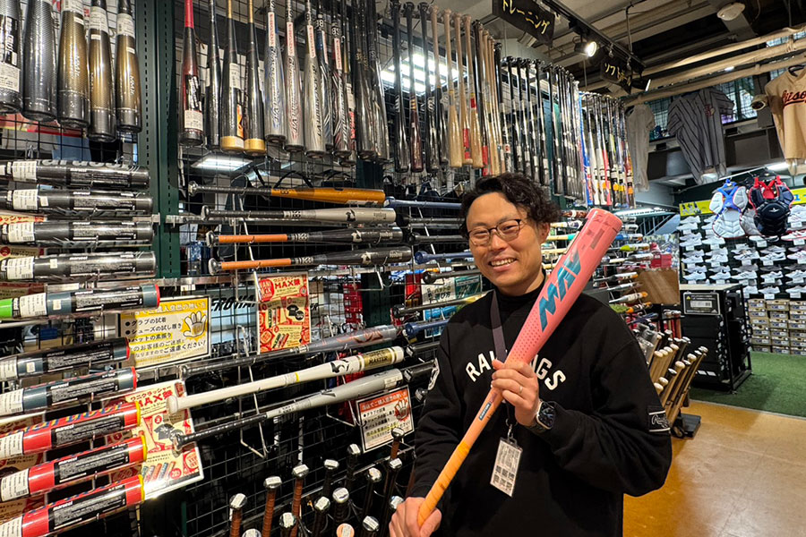 「超野球専門店CV」代表・中村勇太さん【写真：石井愛子】