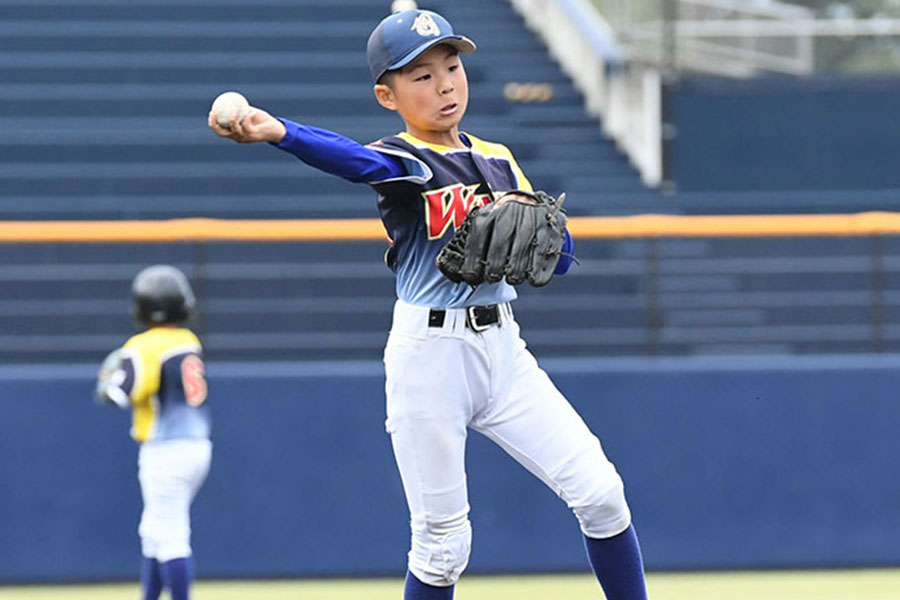 遊撃手と投手を兼務する唐澤幸雅主将【写真：フィールドフォース提供】