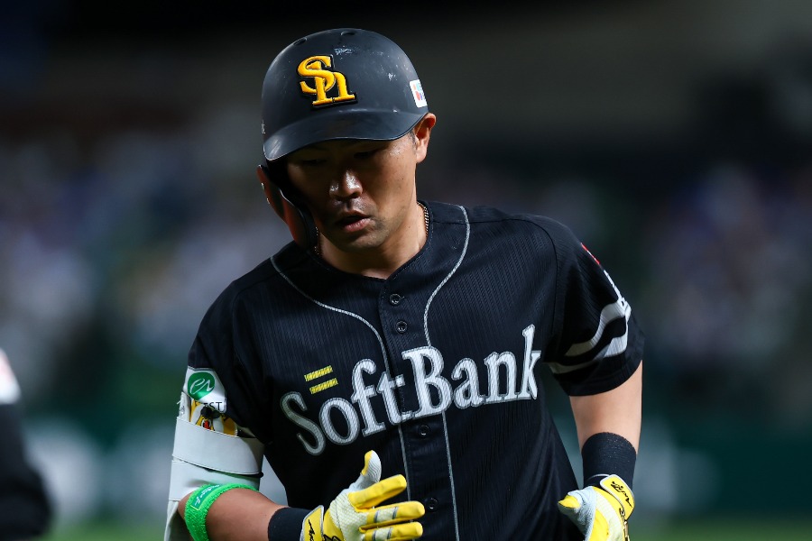 ソフトバンク・中村晃【写真:小林靖】