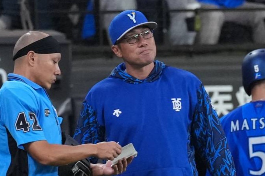 DeNA・相川亮二監督【写真:井上学】