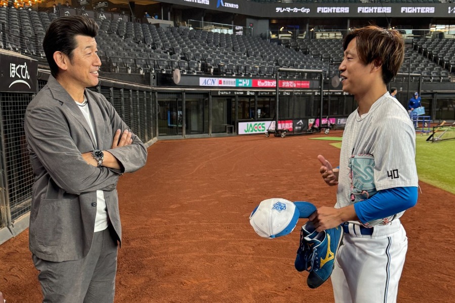 三浦大輔氏から「友達できたか？」と声をかけられる島本浩也【写真：町田利衣】
