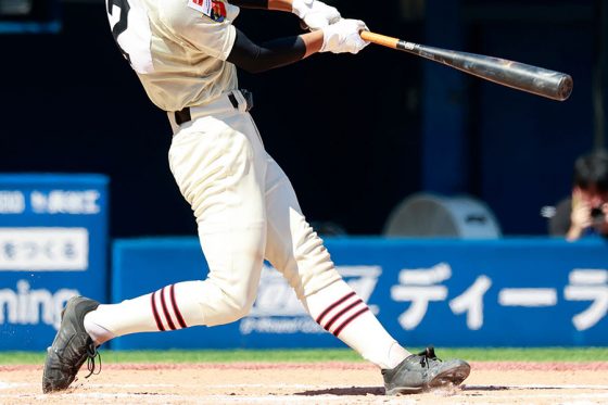 打球が失速する原因は“軸足の出力方向”　ホームランを可能にする「壁蹴り回旋」