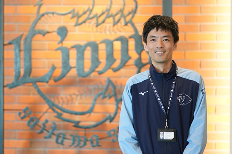 株式会社西武ライオンズ事業部・事業企画グループの岩根良輔さん【写真：球団提供】