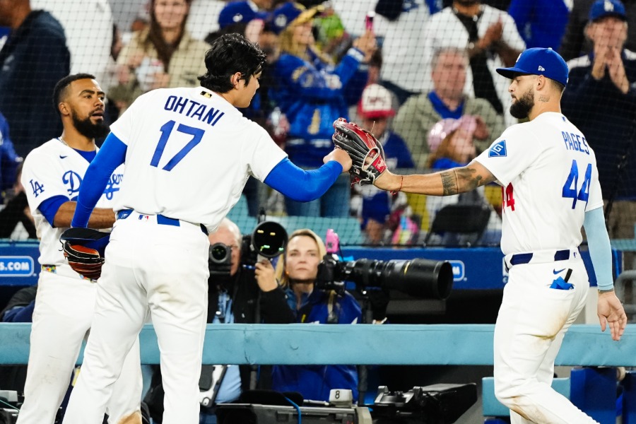 ドジャース・大谷翔平とアンディ・パヘス(右)【写真:黒澤崇】