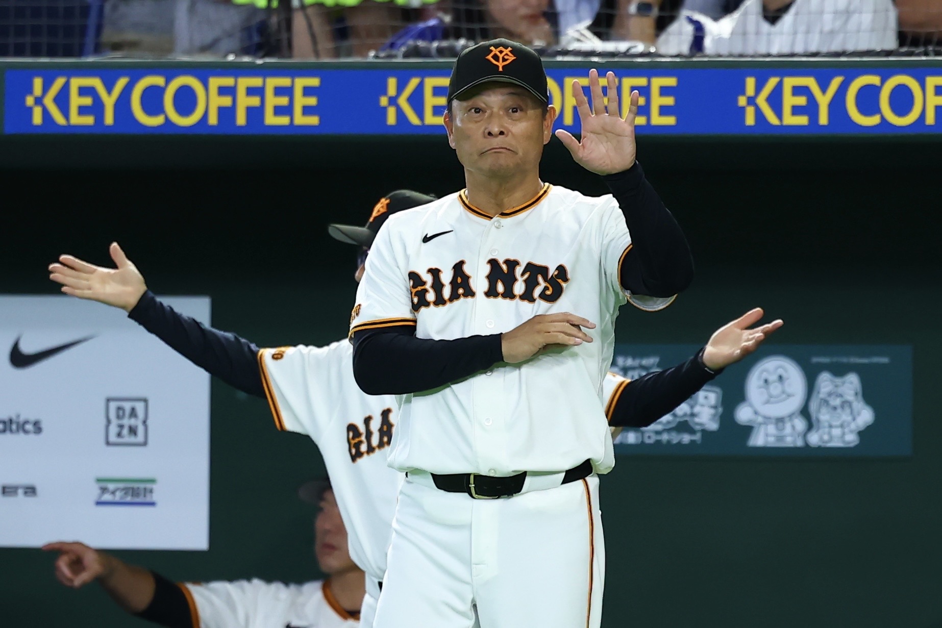 巨人・橋上秀樹監督代行【写真:加治屋友輝】