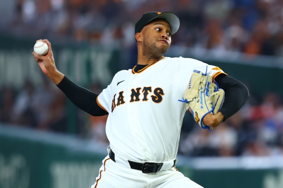 中日戦に登板した巨人のライデル・マルティネス【写真：加治屋友輝】