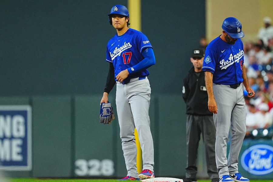 申告敬遠で出塁したドジャース・大谷翔平【写真:荒川祐史】