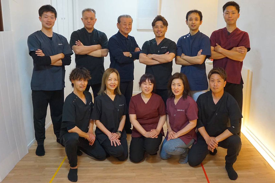 現在は全国で9店舗の整骨院や福祉事業を展開する【写真：本人提供】