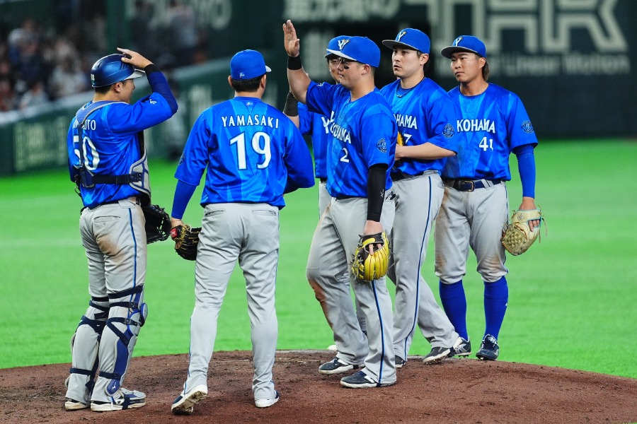 DeNAナイン【写真:小林靖】