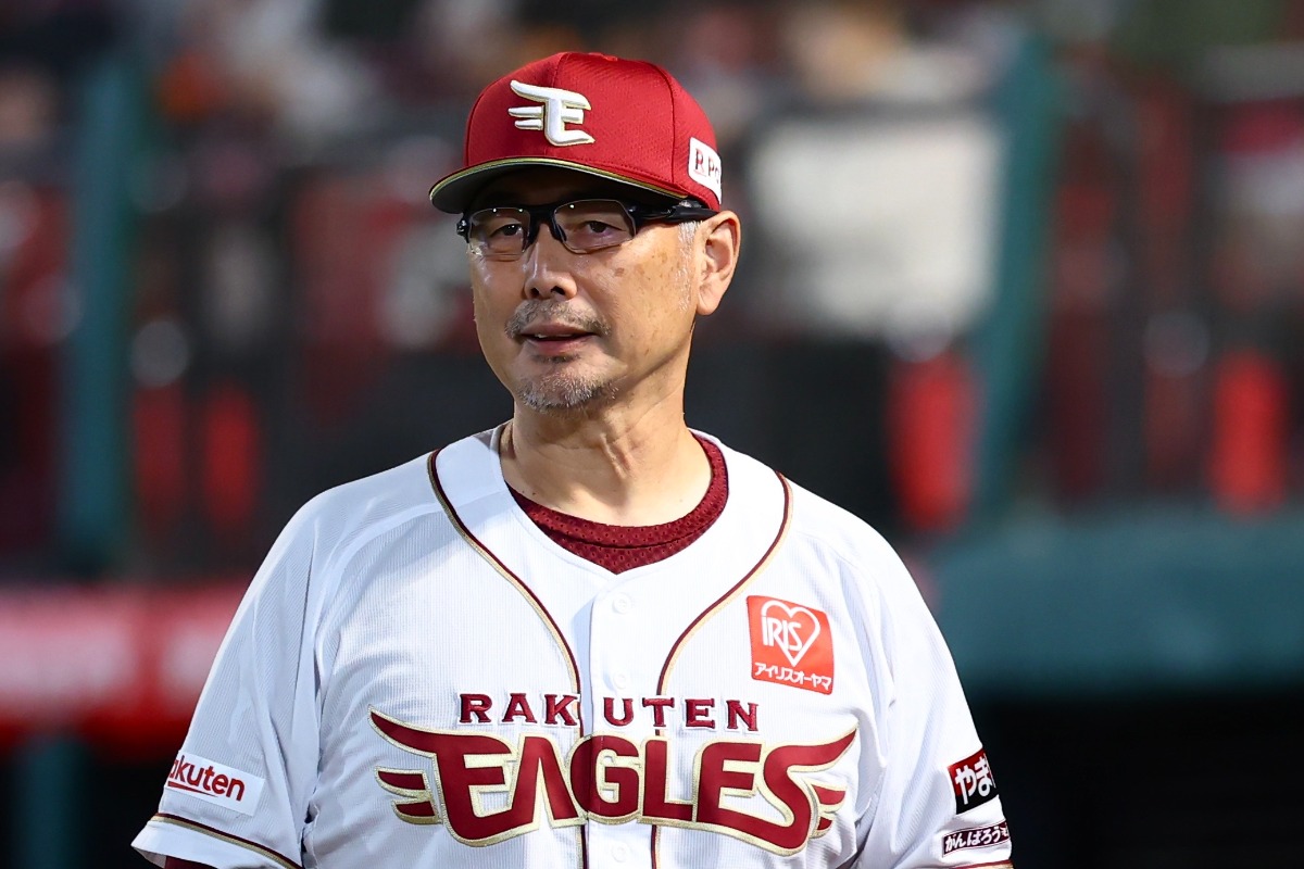 楽天・吉井理人監督【写真：加治屋友輝】