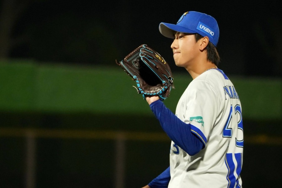 勝負の5年目を迎えているDeNA・深沢鳳介【写真：町田利衣】