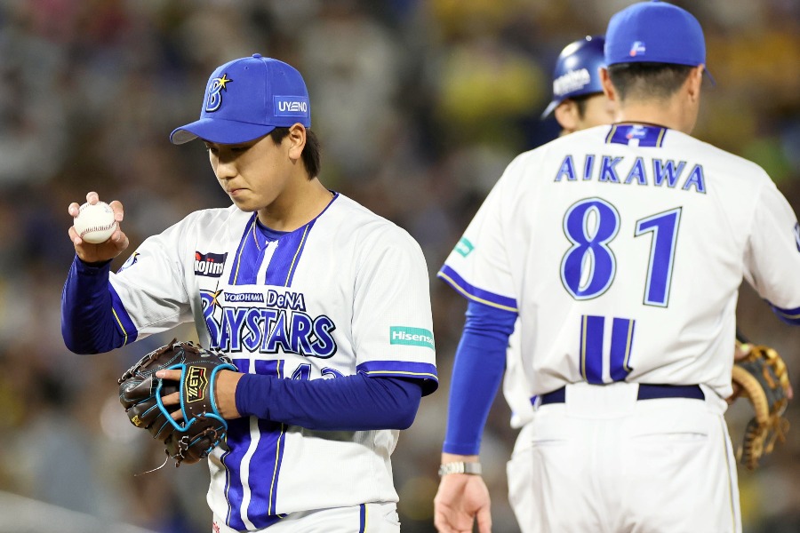 4月21日の阪神戦では5回途中で降板した深沢鳳介【写真提供：産経新聞社】