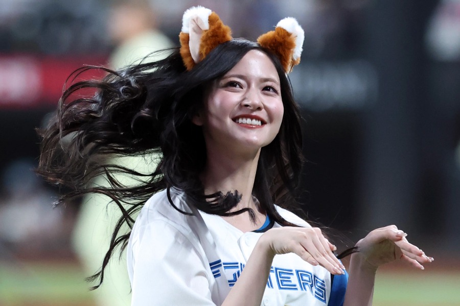エスコンフィールドに来場した乃木坂46の金川紗耶さん【写真提供:産経新聞社】