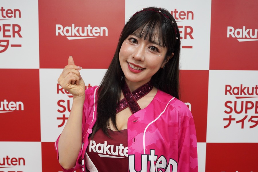 「Rakuten Girls」で活躍する高橋佳帆さん 【写真提供：(C)PLM】　