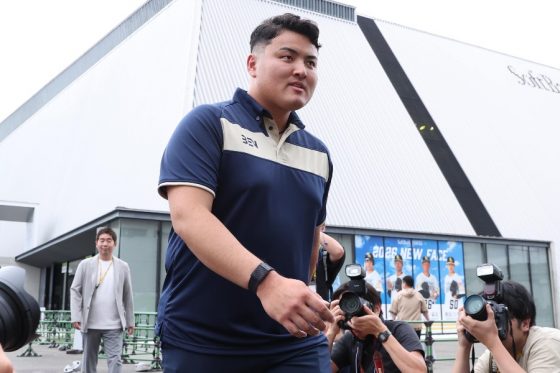 迫る決断の時…佐々木麟太郎に“冷徹”な現実　NPB1位も、MLBで評価を分ける「残酷な理由」