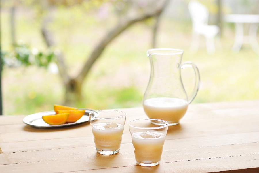 ストレートはもちろん、炭酸水などで割って爽やかに楽しむのもおすすめ