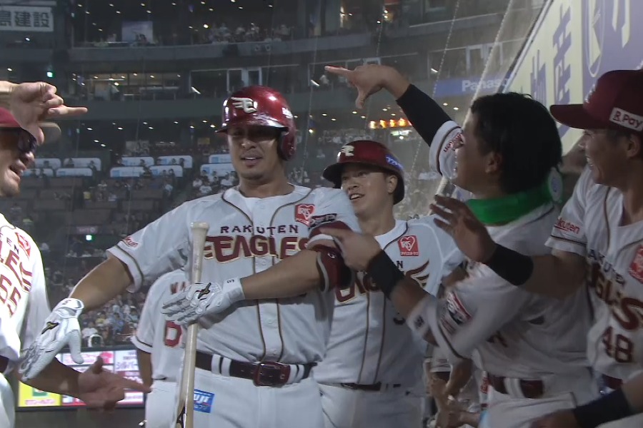 オリックス戦で満塁弾を放った楽天・浅村栄斗【画像:パーソル パ・リーグTV】