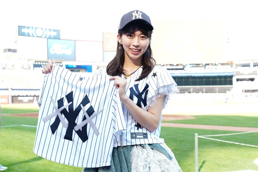 ヤンキースタジアムを訪れた牧野真莉愛さん【写真：黒澤崇】