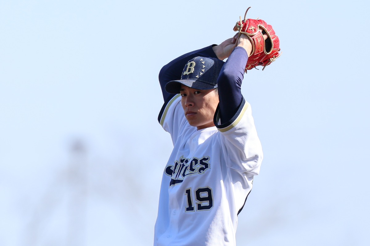 復活を目指し奮闘を続けるオリックス・山岡泰輔【写真：加治屋友輝】