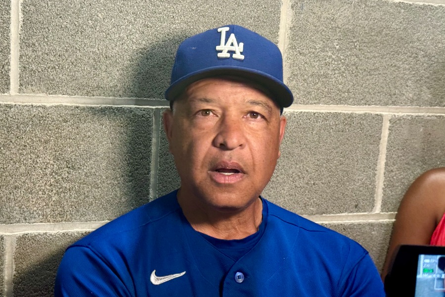試合後の取材に応じたデーブ・ロバーツ監督【写真:小谷真弥】
