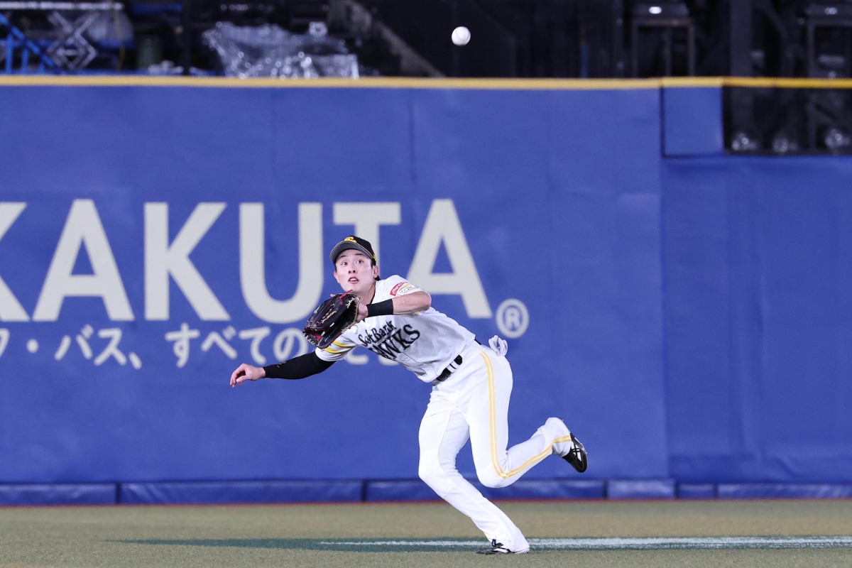 ロッテ戦で好守を見せたソフトバンク・周東佑京【写真:栗木一考】