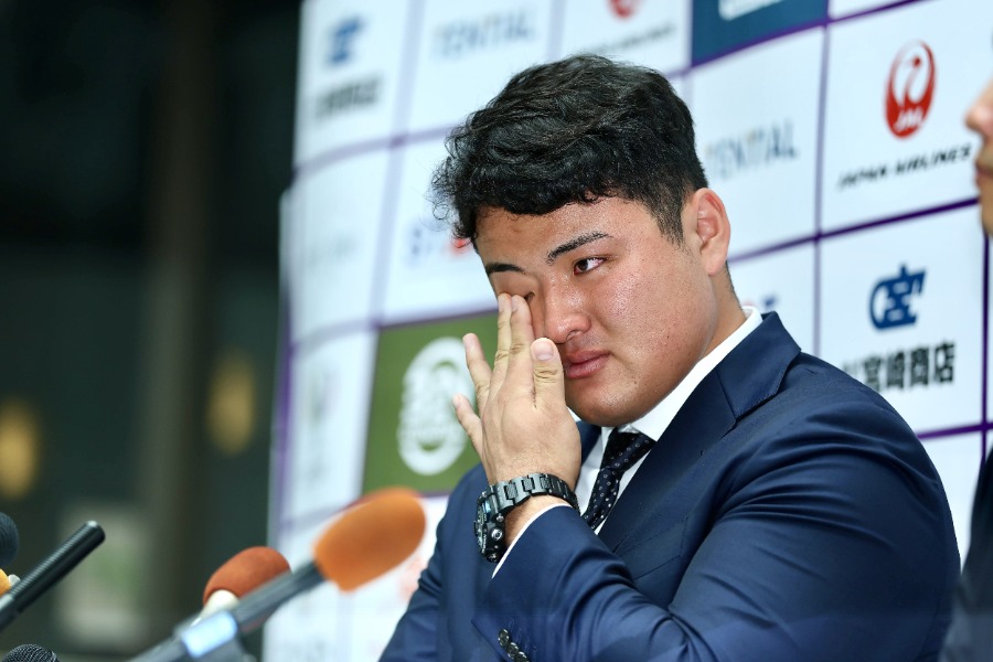会見に臨んだスタンフォード大・佐々木麟太郎【写真:アフロ】