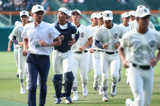 日大三、9回2死から勝ち越し3ラン