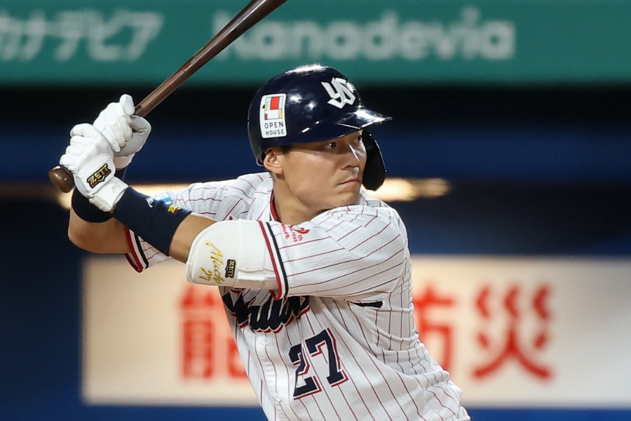 ヤクルト・中村悠平【写真：加治屋友輝】