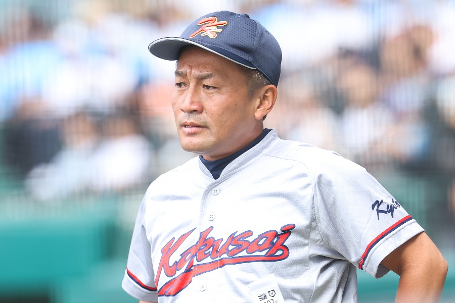 京都国際の小牧憲継監督【写真：加治屋友輝】