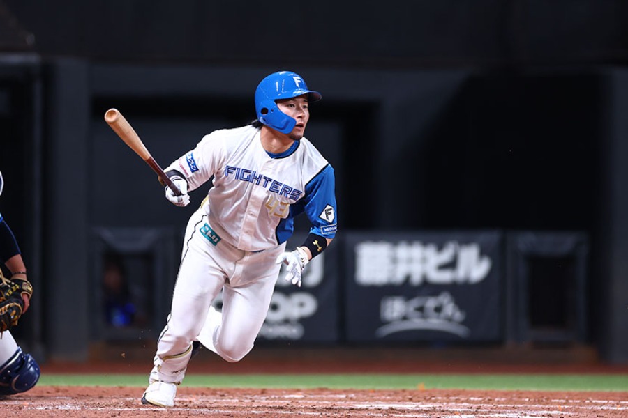リーグトップの6本の三塁打を放っている日本ハム・水野達稀【写真：球団提供】　