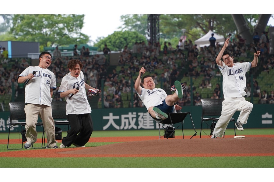 「ラヴィット！」名物のビリビリイスを受けるなすなかにし（左）とモグライダー【写真提供：(C)PLM】