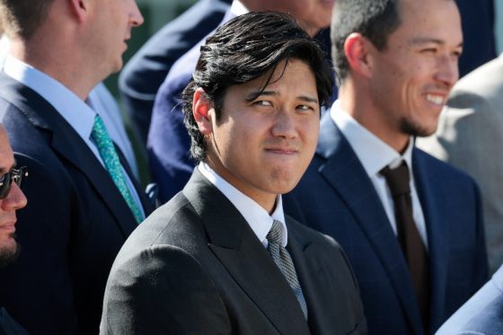 トランプ大統領、大谷翔平を称賛「彼はアメージングだ」　黒のダブルスーツで最前列「国際的なレジェンド」