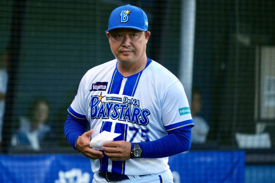 DeNA2軍を指揮する村田修一監督【写真：町田利衣】