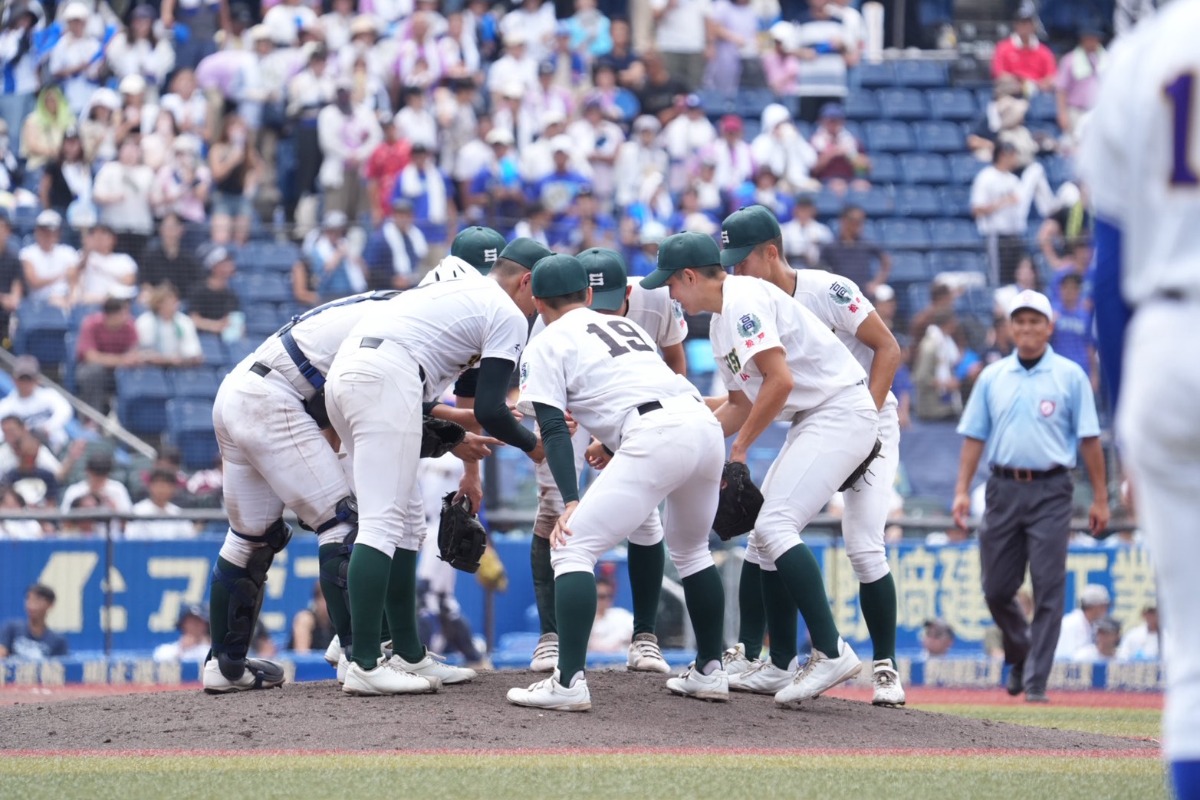 2023年以来の夏の甲子園出場を目指す専大松戸ナイン【写真：岡部直樹】