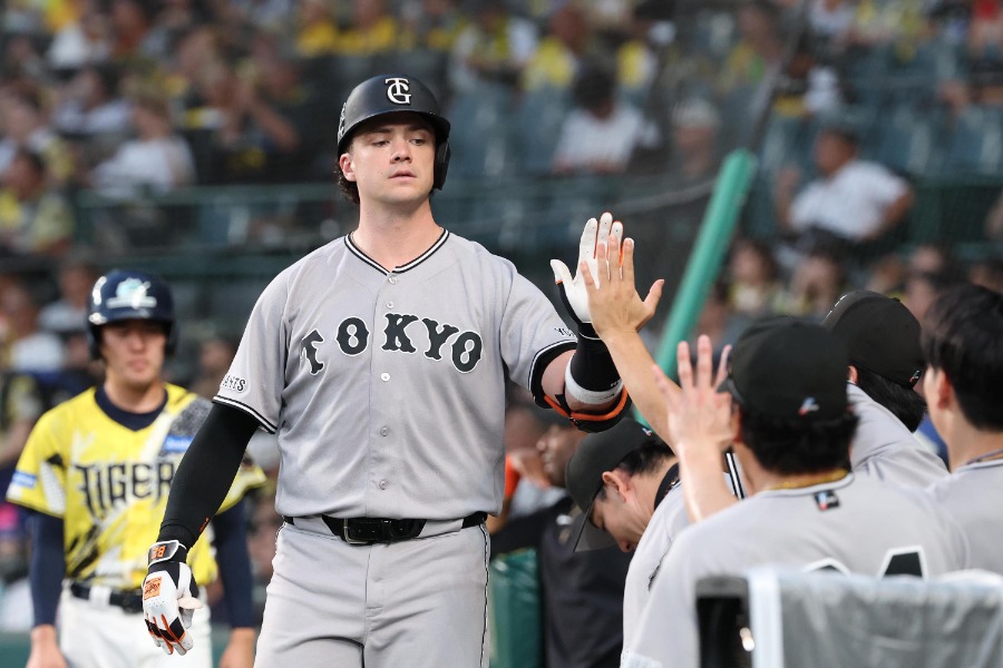 2試合連続の17号を放った巨人のボビー・ダルベック【写真:栗木一考】