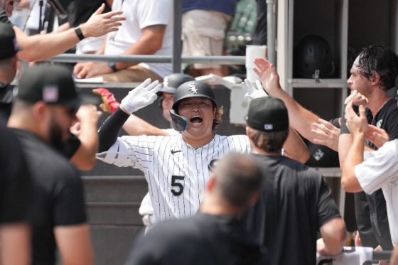 村上宗隆、1試合2本塁打で大谷の1年目に並ぶ　初回に2か月ぶり豪快弾…両親の前で“お目覚め”