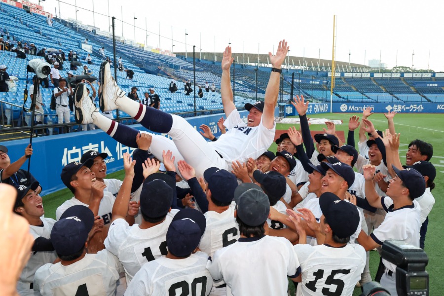 選手に「ロバートさん」と呼ばせる距離感の近さが関係性の構築に繋がった【写真：加治屋友輝】