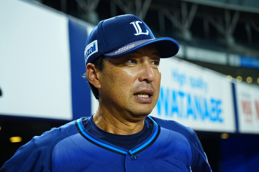 パ・リーグ選抜を指揮した西武・小関竜也監督【写真：荒川祐史】
