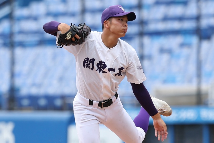 東東京大会の決勝、二松学舎大付戦で先発した関東第一・石井翔【写真：加治屋友輝】
